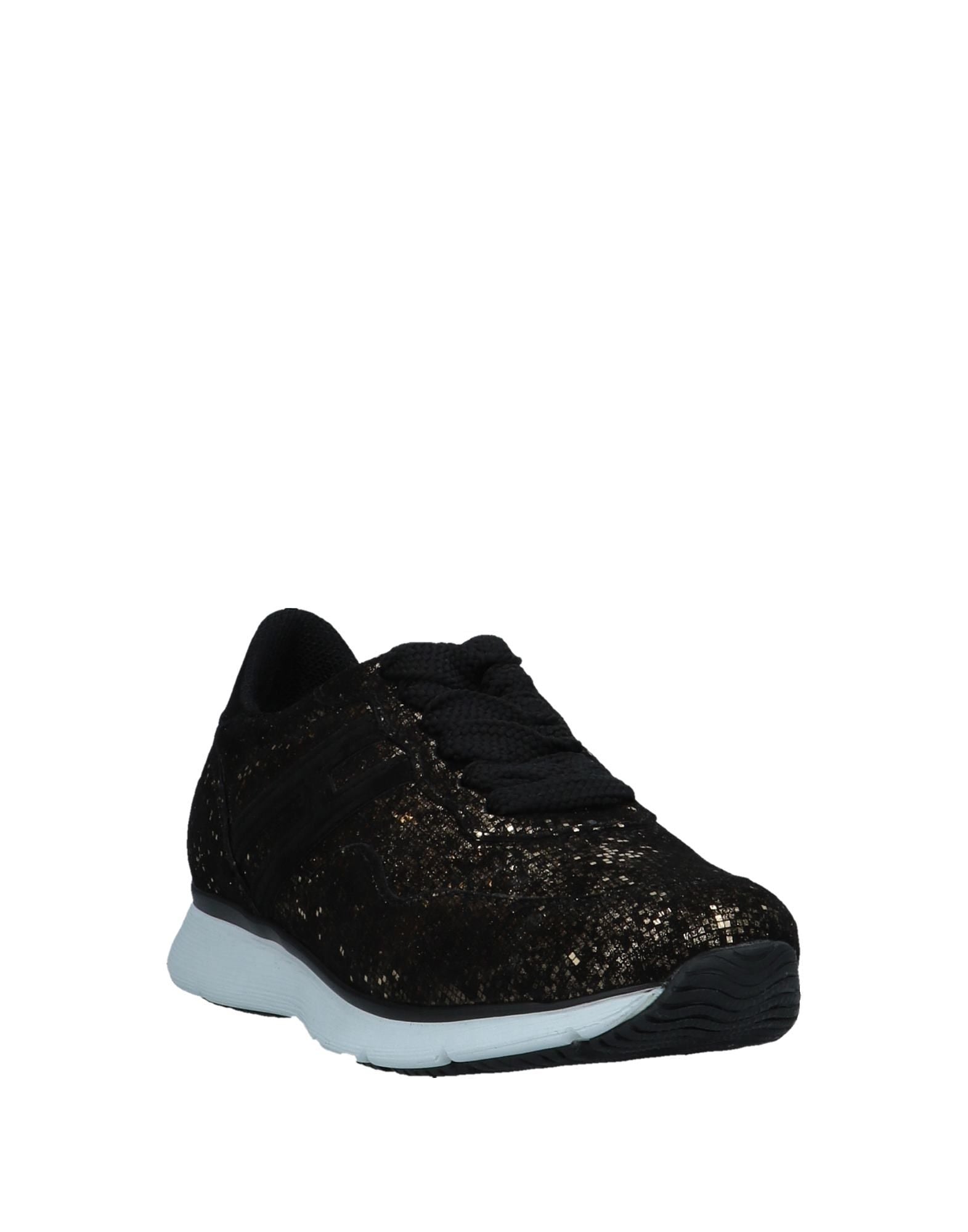 HOGAN Sneakers