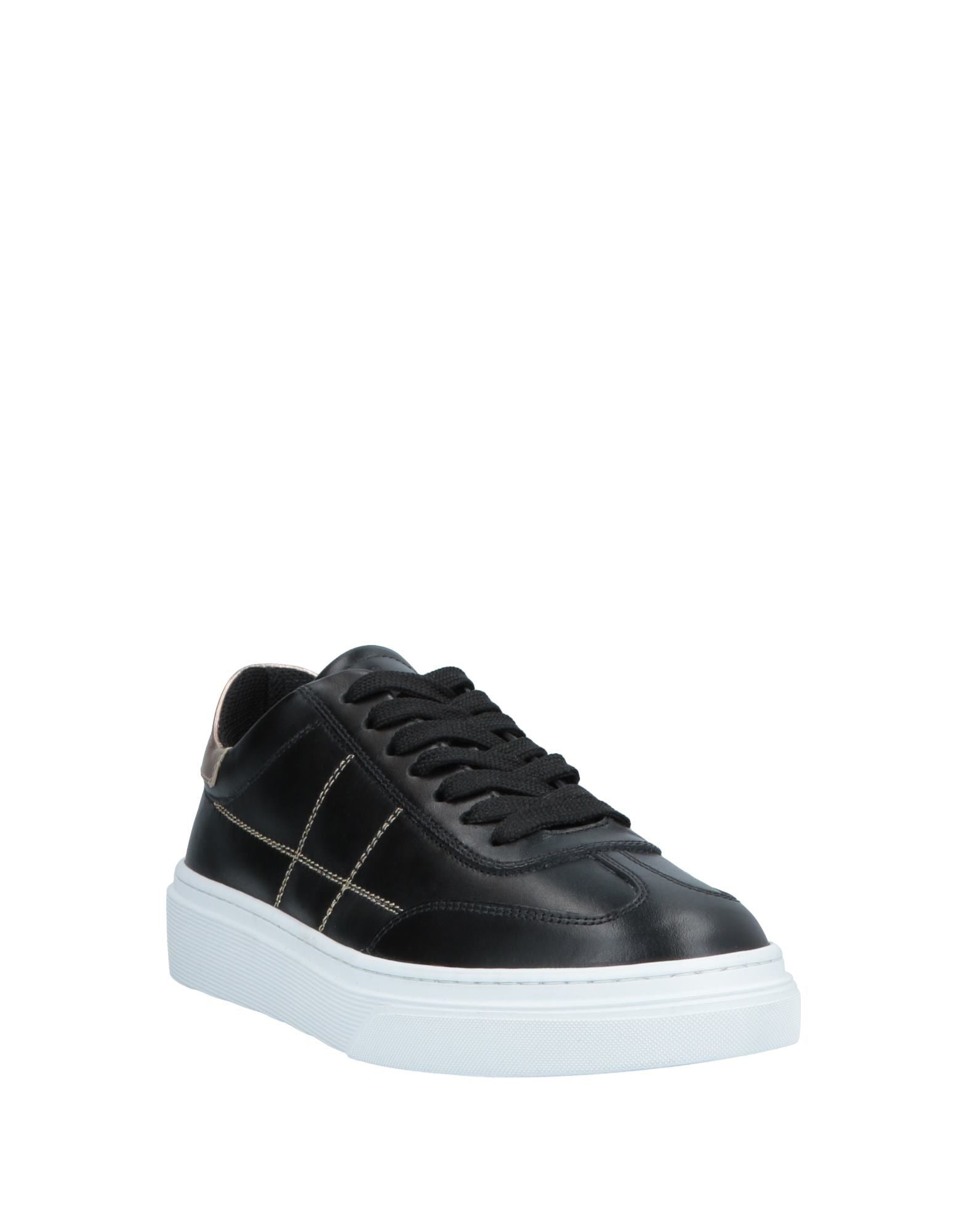 HOGAN Sneakers