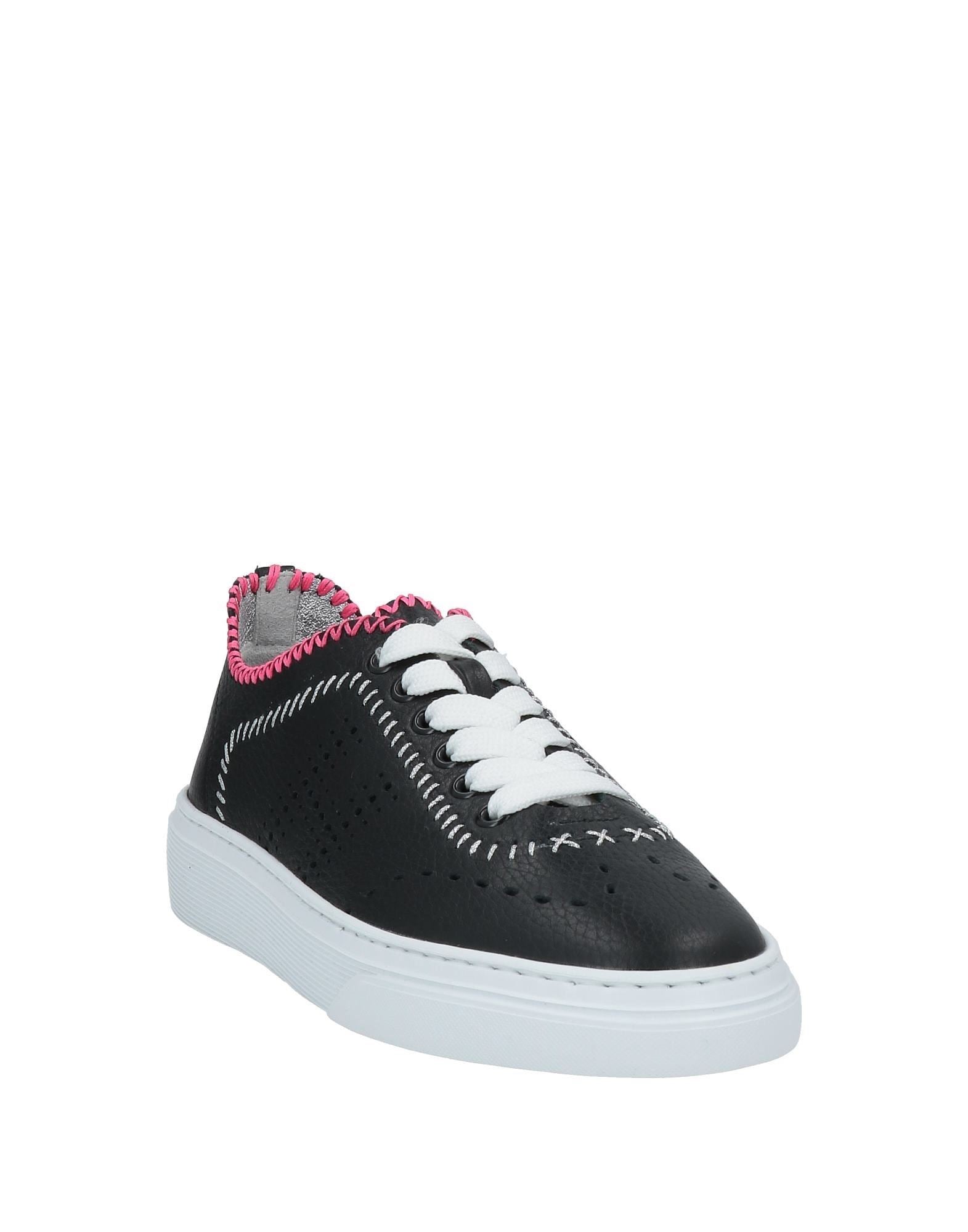 HOGAN Sneakers