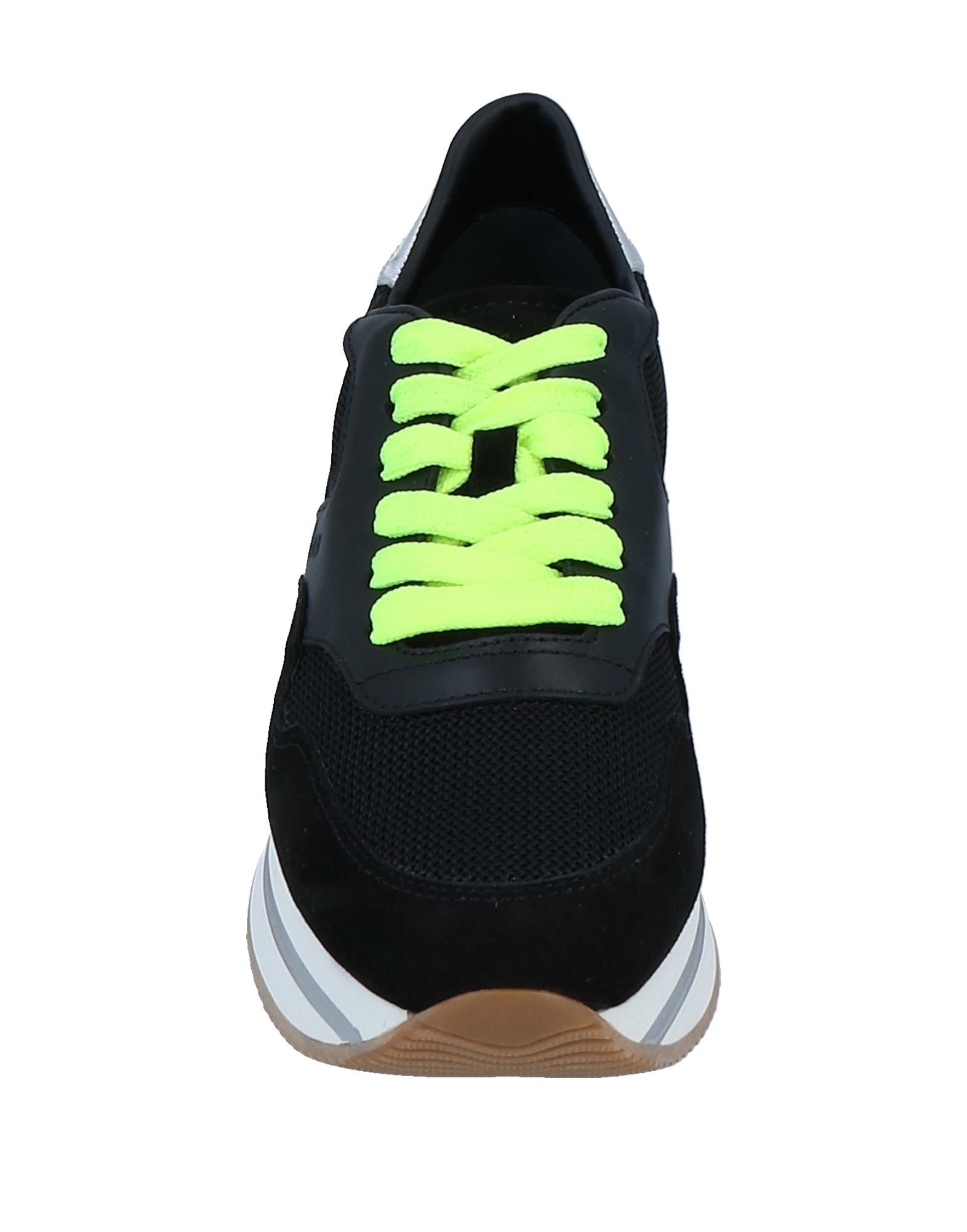 HOGAN Sneakers