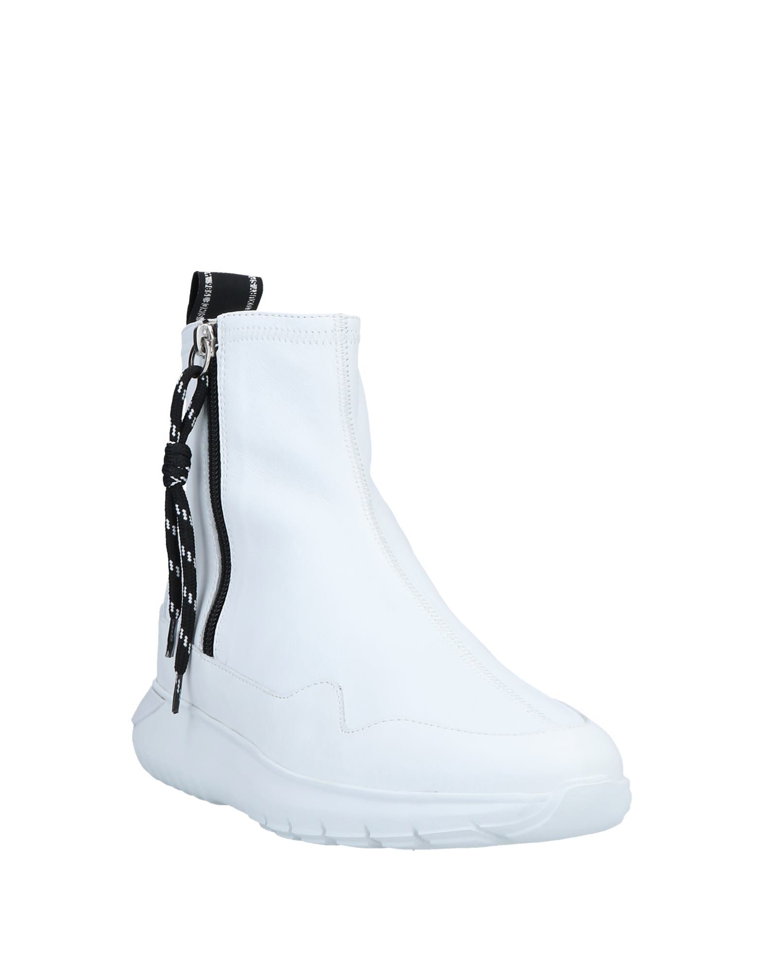 HOGAN Sneakers