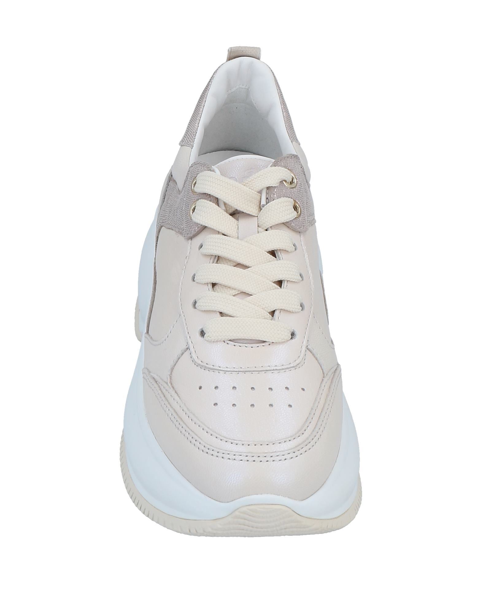 HOGAN Sneakers