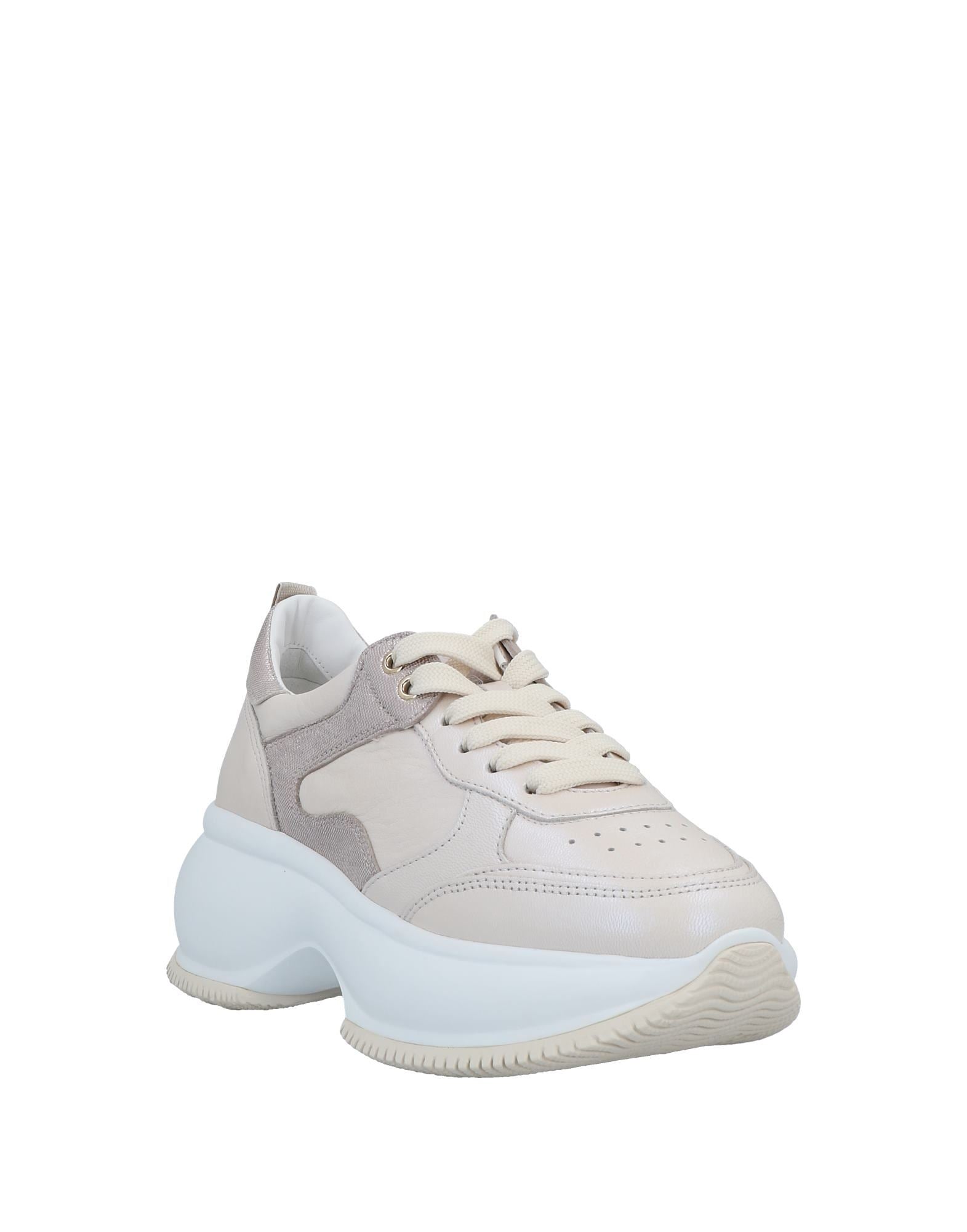 HOGAN Sneakers