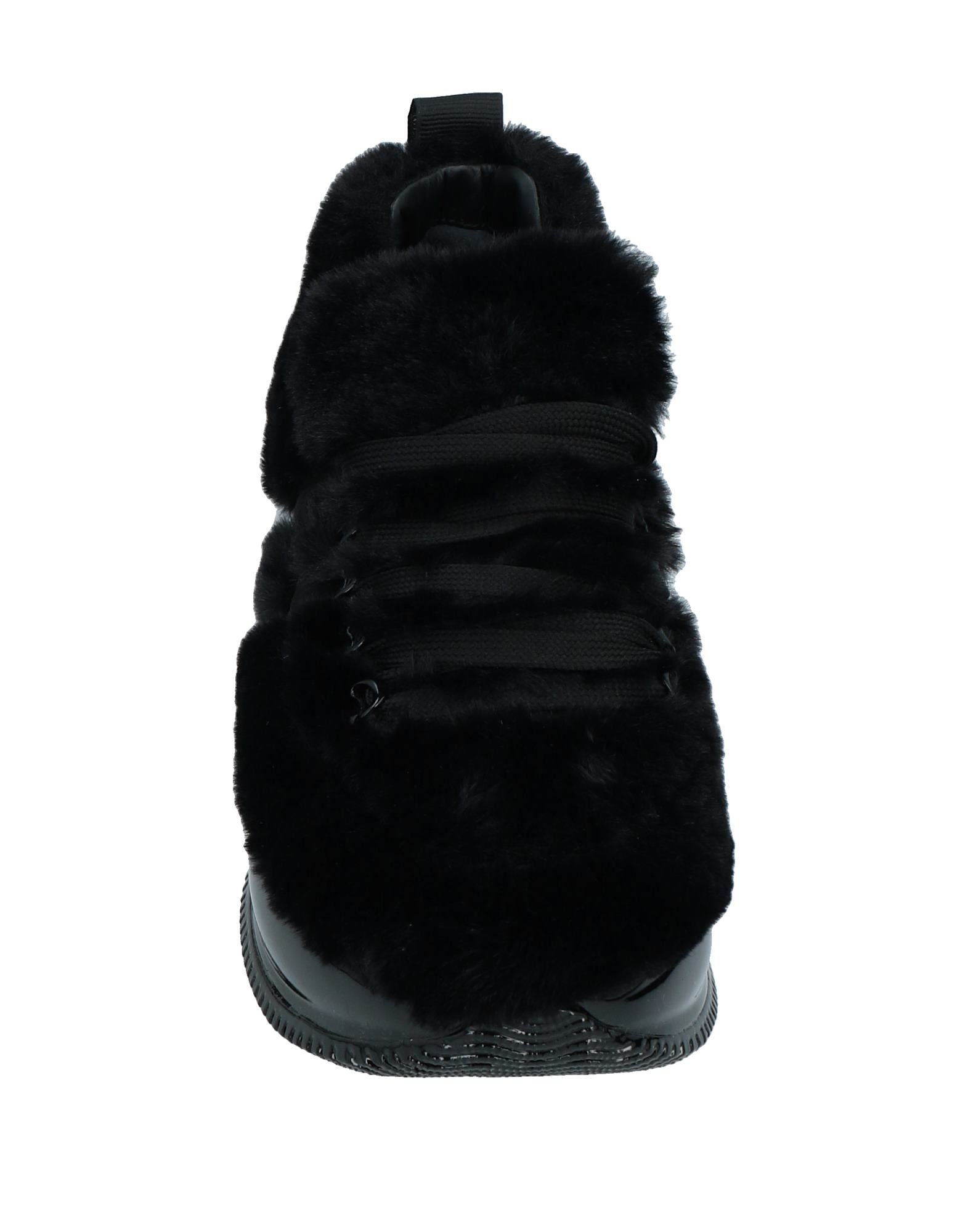 HOGAN Sneakers