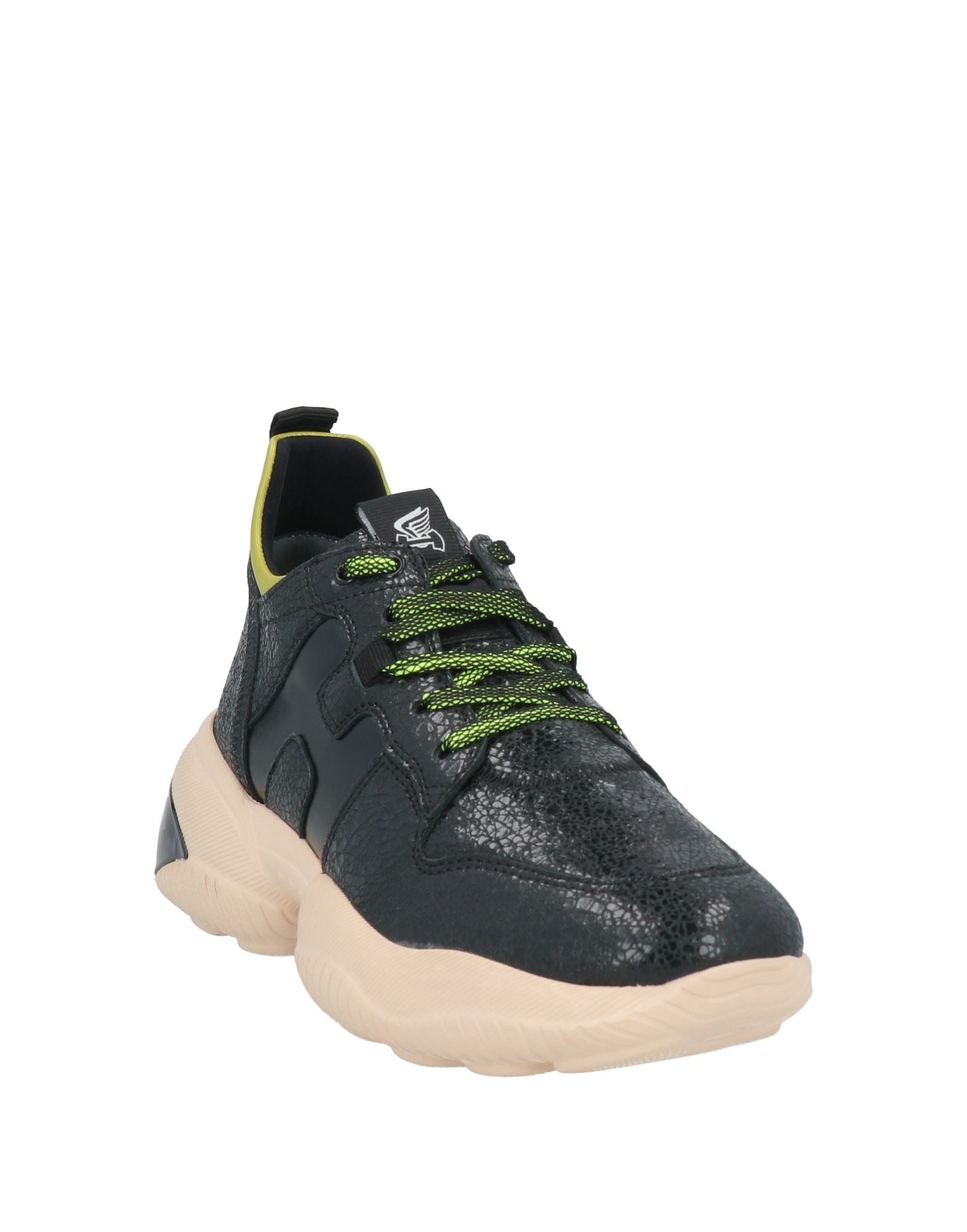 HOGAN Sneakers